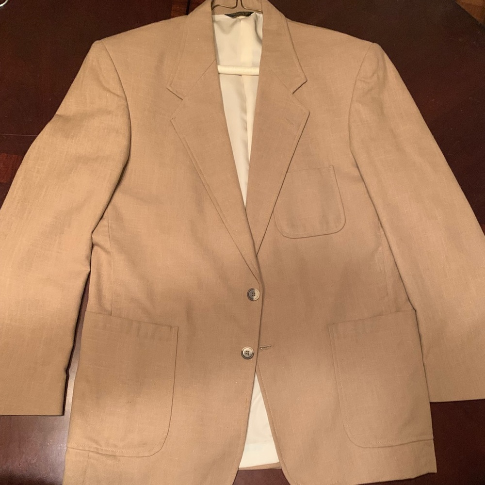 Mens Blazer. Tan. Size MEDIUM